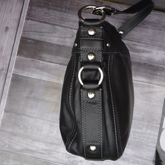 Coach leather Zoe hobo shoulder / handbag. - Picture 5 of 16